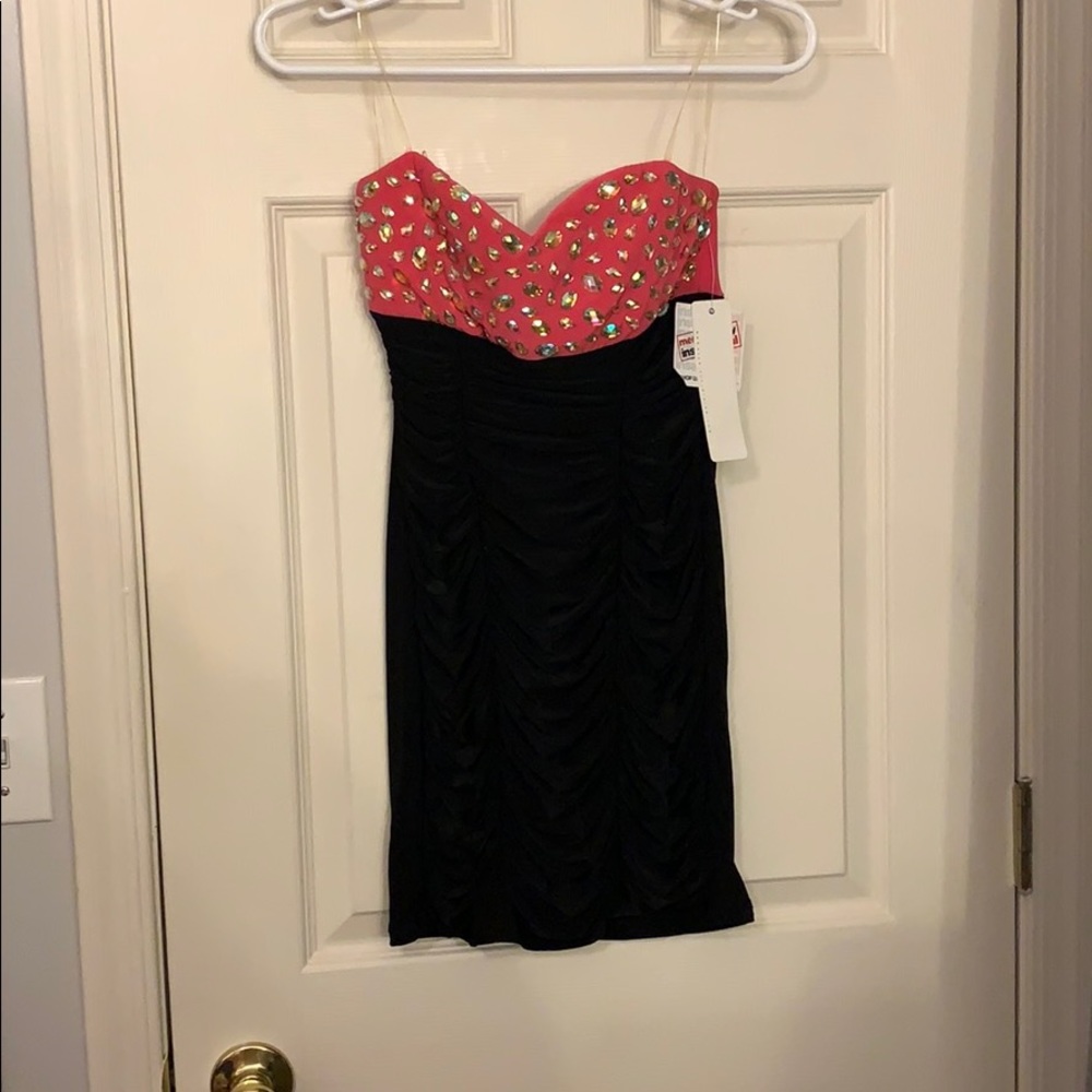 Strapless fitted dress